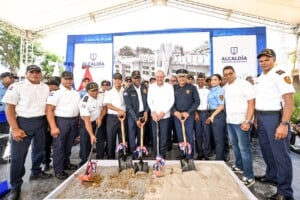 Alcaldía de Santiago inicia construcción Estación Central de los Bomberos