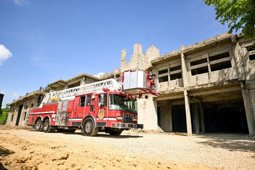 Alcaldía de Santiago inicia construcción Estación Central de los Bomberos
