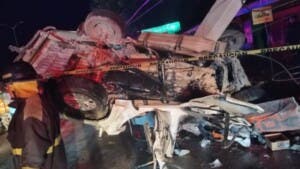 Tres jóvenes mueren y cinco resultan heridos en accidente en la avenida Hispanoamericana de Santiago