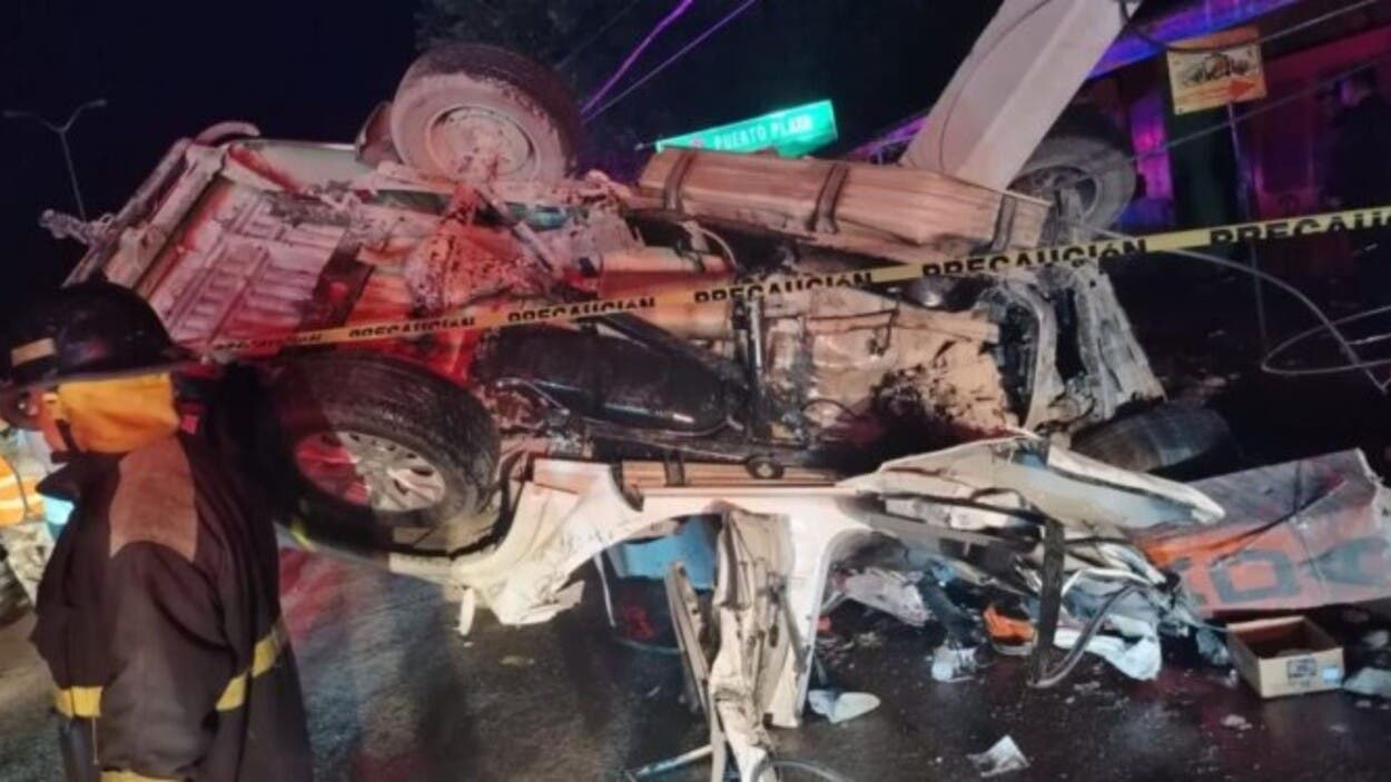 Tres jóvenes mueren y cinco resultan heridos en accidente en la avenida Hispanoamericana de Santiago