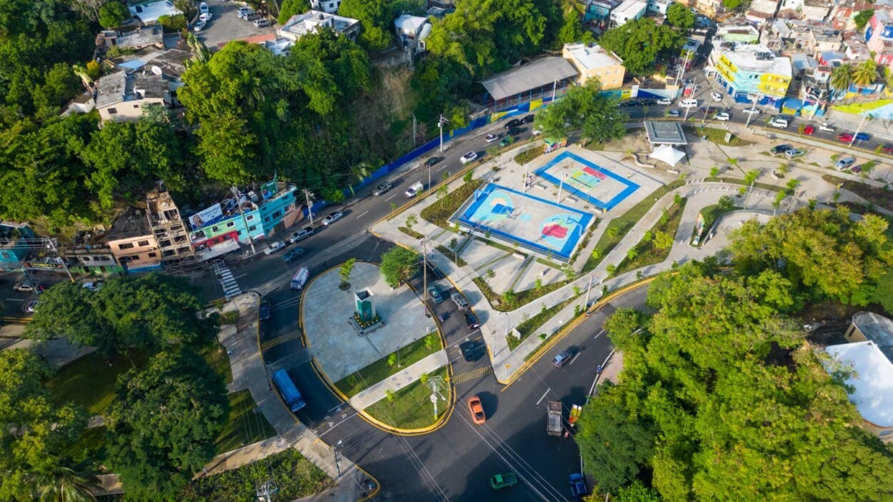 Abinader convierte a Santo Domingo en referente nacional de inversión