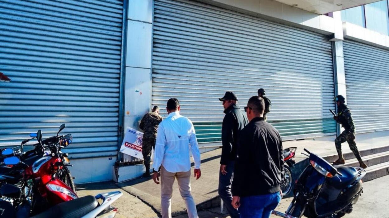 Ministerio de Vivienda paraliza naves y plazas comerciales por riesgo de seguridad