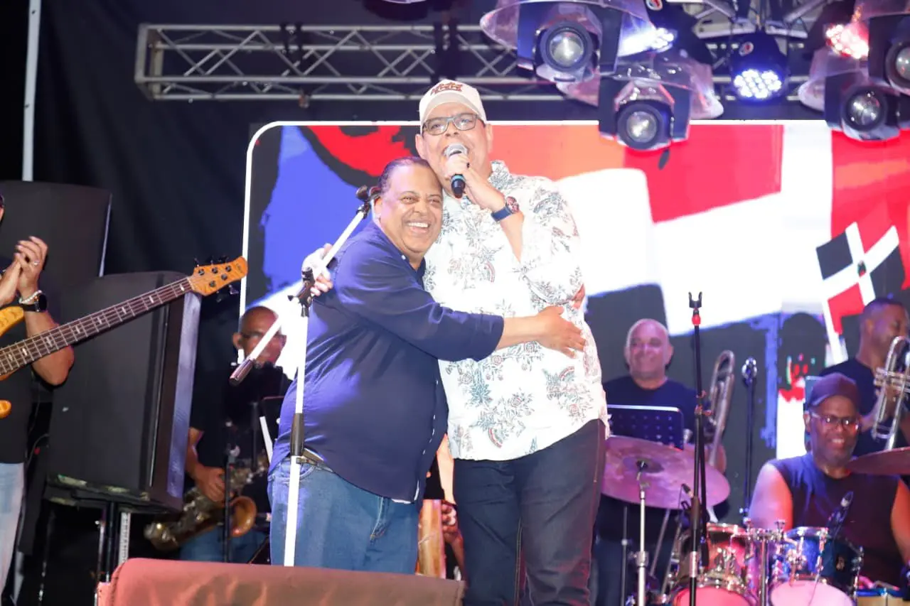 Con todo y lluvia, Capotillo vibró con el poder musical “Que Viva la Patria”