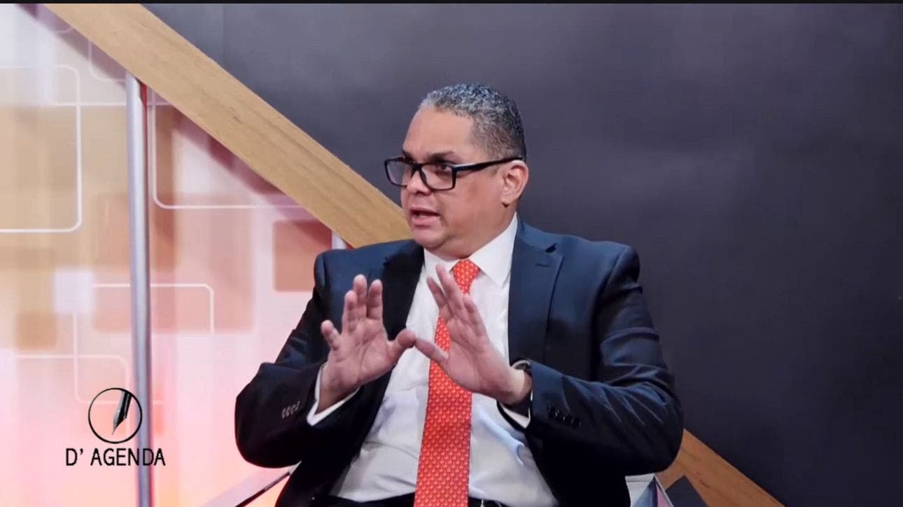 Economista Edmundo Rivera advierte que existe un déficit estructural en las finanzas públicas