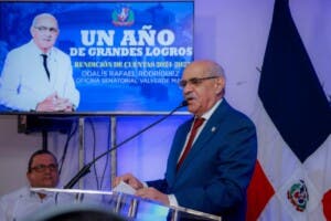 Senador de Valverde presenta logros y retos de su primer año de gestión