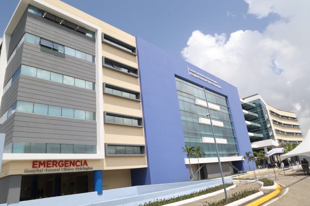 Fachada del nuevo hospital Dr. José Joaquín Puello./Foto José de León
