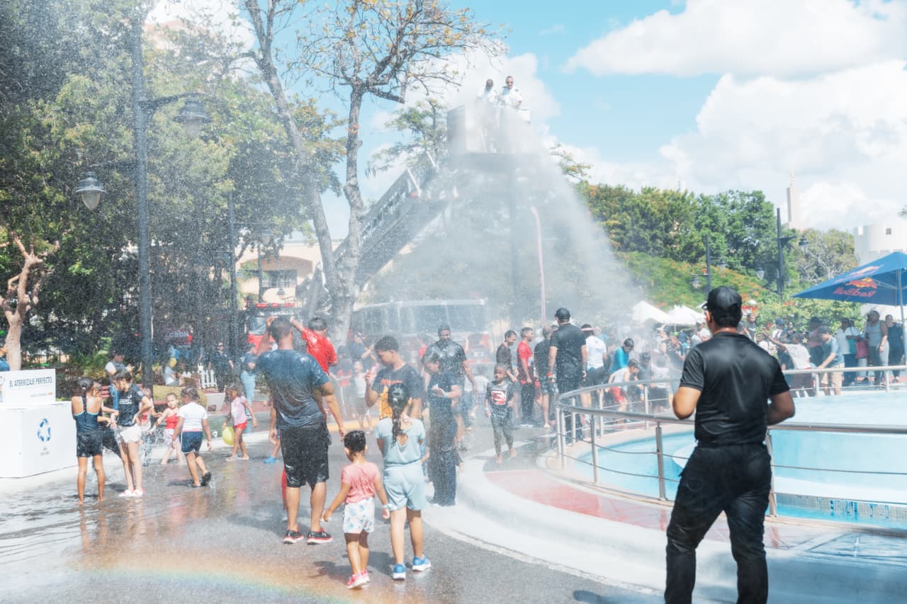 Diversión y reconocimiento en la tercera edición de “Bomberos en Familia”