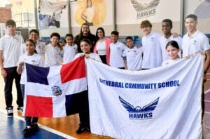 Equipo de fútbol del Cathedral Community School viaja a Medellín