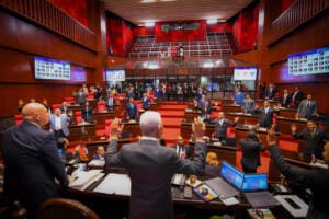 Aprueban proyecto que regula ejecución de embargos retentivos