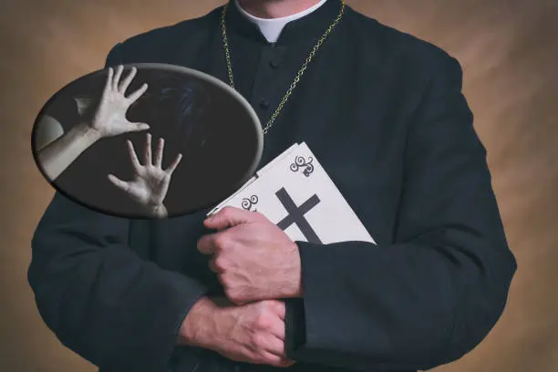 Suspenden a sacerdote acusado de abusos a menores: lo que sabemos