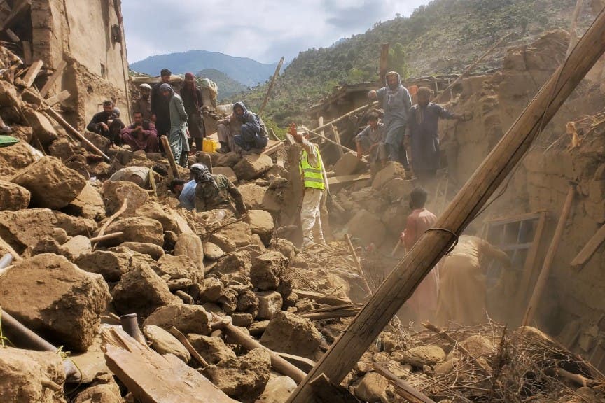 Afganistán: nuevo terremoto de magnitud 5.6 complica la ayuda tras el desastre del domingo
