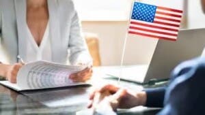 USCIS recibirá mayores facultades para combatir inmigración indocumentada y fraude migratorio