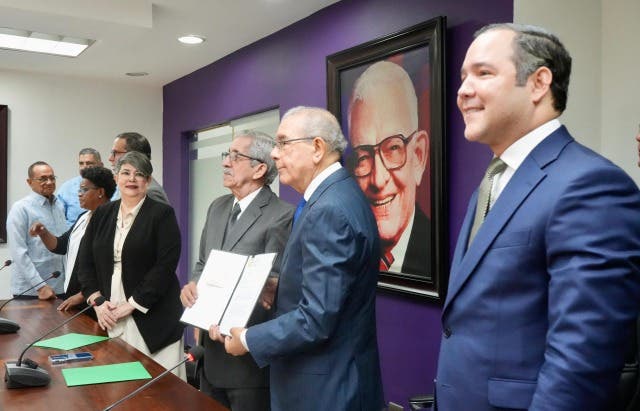 Danilo Medina saluda consenso nacional por la frontera y llama a sacar provecho del diálogo