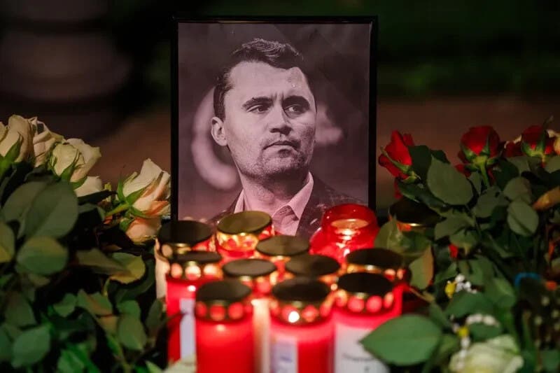 Llega a Phoenix el féretro de Charlie Kirk, activista conservador asesinado en Utah