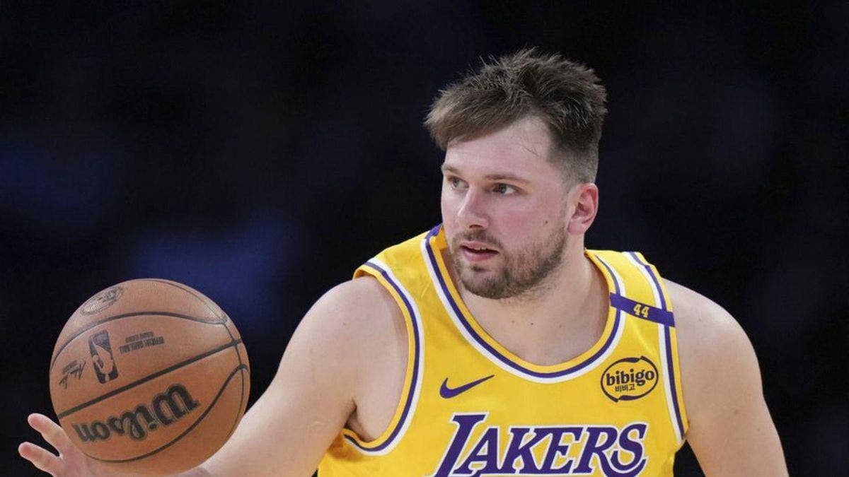 Luka Doncic sienta bases en Los Ángeles