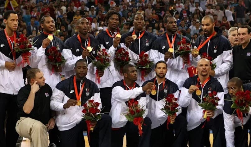 ¡Leyendas del baloncesto brillan en el Salón de la Fama 2025!
