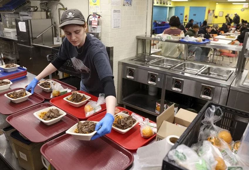 Cierre gubernamental deja sin ayuda alimentaria a millones en Estados Unidos