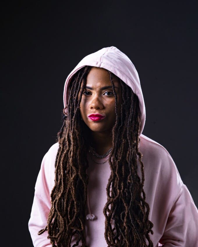 Lizzy Parra se retira de la música con un concierto