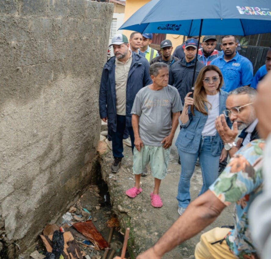 Santo Domingo.– El Ministerio de Medio Ambiente y Recursos Naturales, y Alcaldía del Distrito Nacional (ADN) realizaron un operativo especial de prevención y mitigación ante los efectos de la tormenta tropical Melissa en República Dominicana.