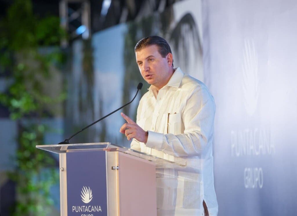 Abinader inicia construcción del Hotel Meliá Bergantín Beach