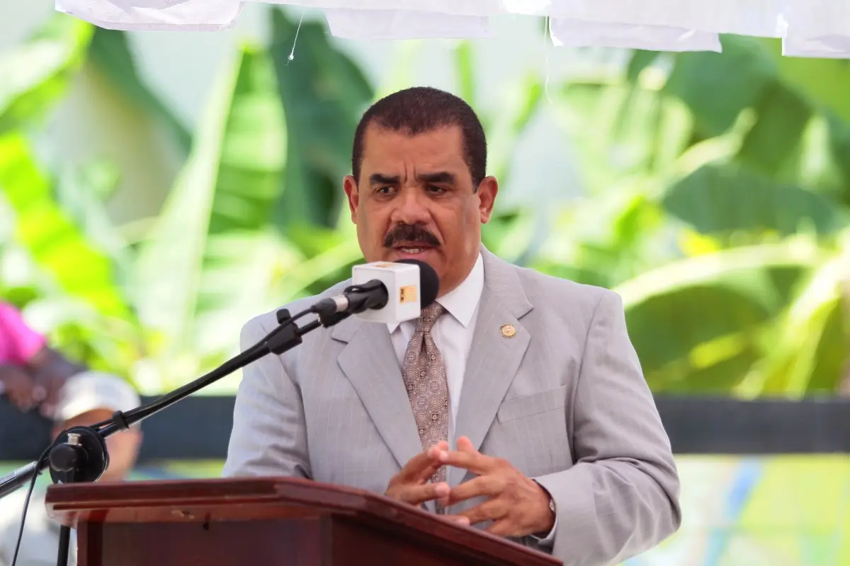 Sánchez Roa propone plan para aprovechar el 50 % de las lluvias