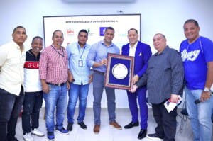 Franklin Mirabal dicta charla en Barahona