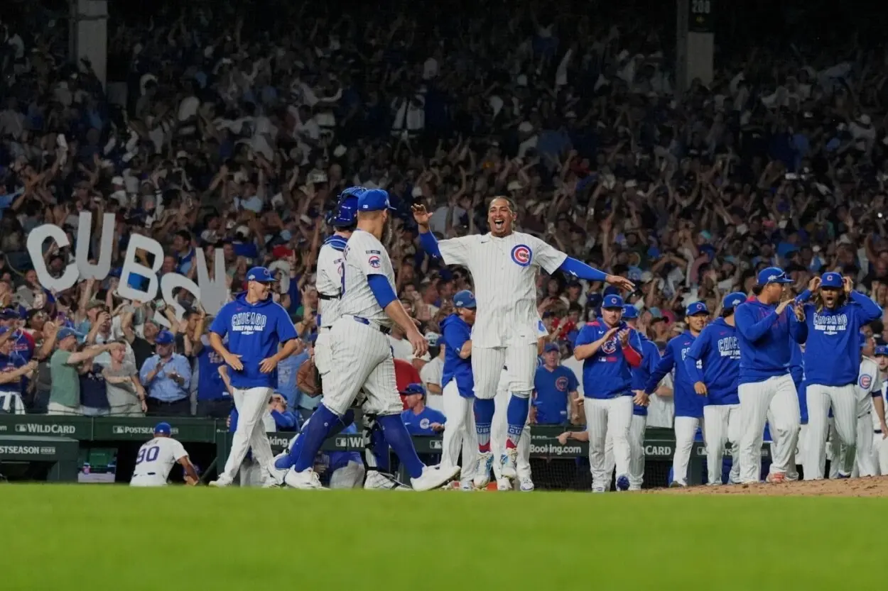Victoria clave: Cachorros avanzan tras vencer a Padres