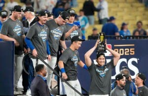 Actuación histórica de Ohtani: Supera récords en la postemporada de la MLB