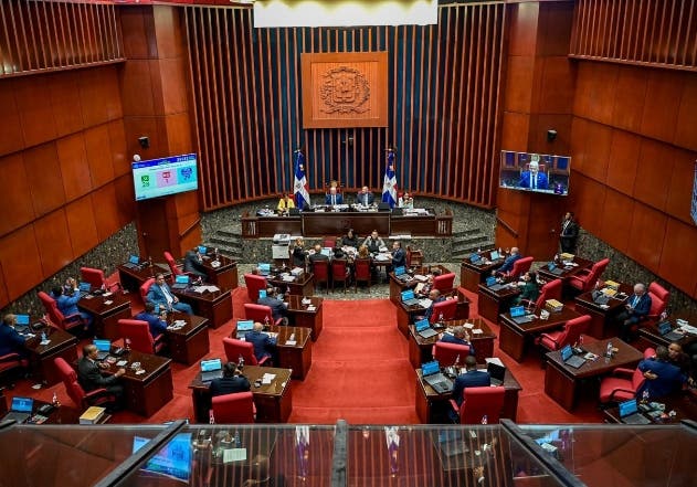 Senado avanza en reforma laboral: La cesantía sigue en disputa