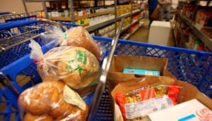 Ante crisis de alimentos para 3 millones personas en NY gobernadora declara emergencia
