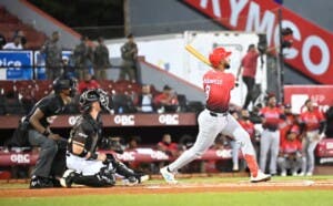 ¡Segunda consecutiva! Leones aplican paliza a Gigantes y continúan en racha ganadora