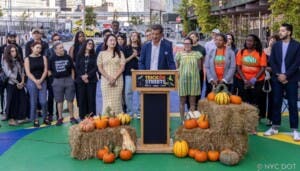 Inauguran plaza en Long Island-Queens para dejar abierta celebración «Trick-or-Streets»