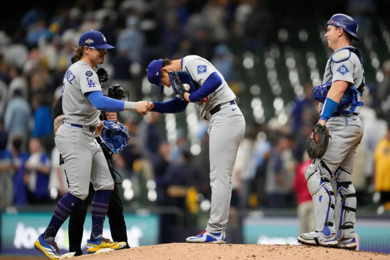 Dodgers imparables: Yamamoto lidera la victoria sobre los Cerveceros