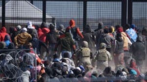 Aumenta a 13.7 millones el número de indocumentados en Estados Unidos, según estudio