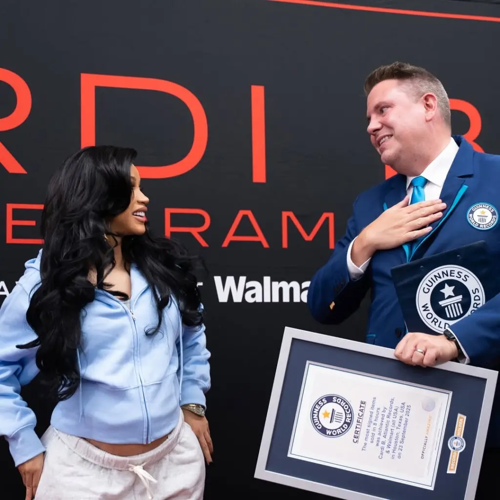 Cardi B establece un Récord Guinness con su álbum ‘Am I the Drama?’