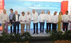 Luis Abinader inaugura paso desnivel Pintura con inversión de RD$2,000 millones