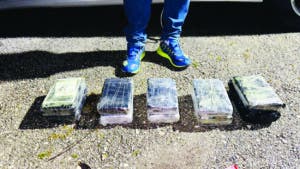 Caen 10 paquetes de cocaína en Barahona: un hombre arrestado Caen 10 paquetes de cocaína en Barahona: un hombre arrestado