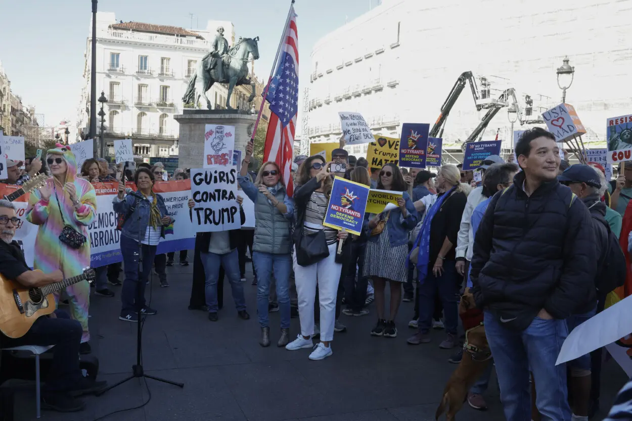 «Tiranía» de Trump desata protestas de estadounidenses en España