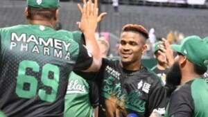 Estrellas Orientales dominan, mientras Águilas y Licey les siguen de cerca