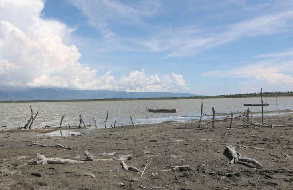 La Laguna de Rincón, en Cabral, Barahona, sufre por la falta de agua.Foto/ Chaimy Soriano