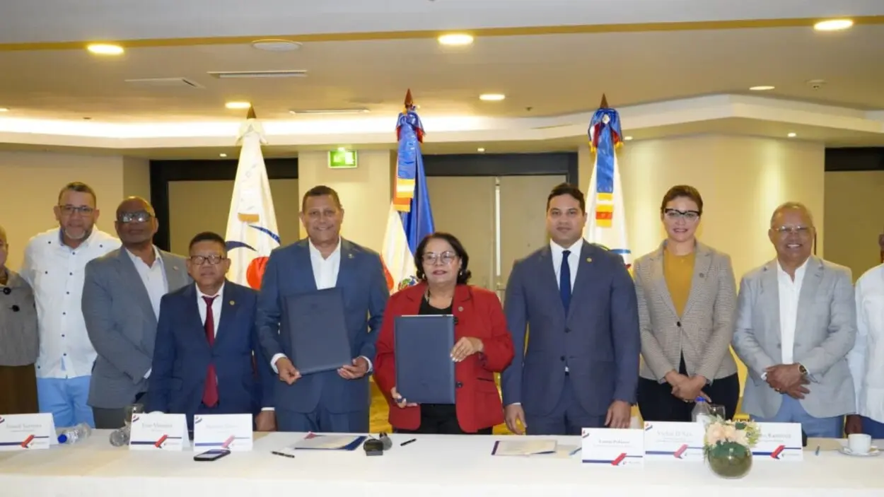 Fedomu y Cámara de Cuentas firman acuerdo para fortalecer la transparencia en gobiernos locales
