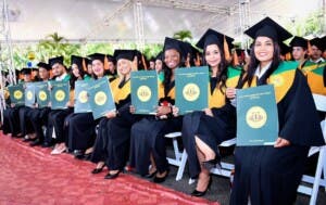 UTECO gradúa 568 nuevos profesionales en su 45ª ceremonia ordinaria