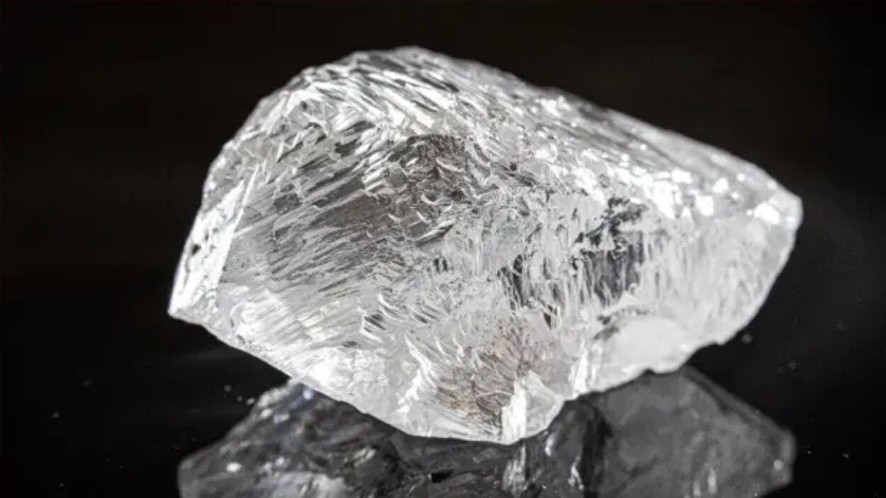 Hallan en Rusia un diamante de 340 quilates