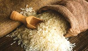 Importaciones masivas de arroz llevan a la quiebra a productores locales, advierte economista Winston Marte