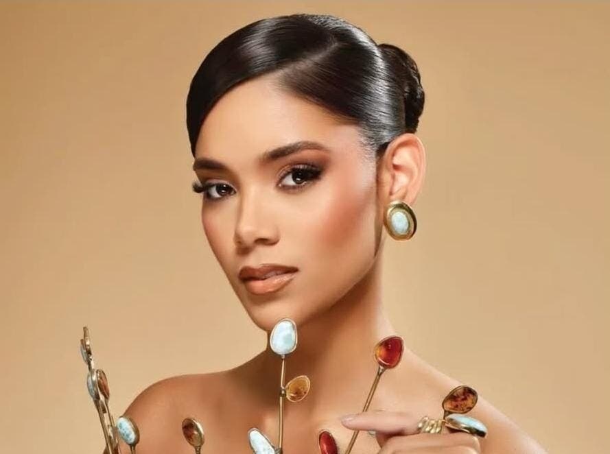 Joheirry Mola, del Distrito Nacional, es coronada Miss Mundo Dominicana 2025