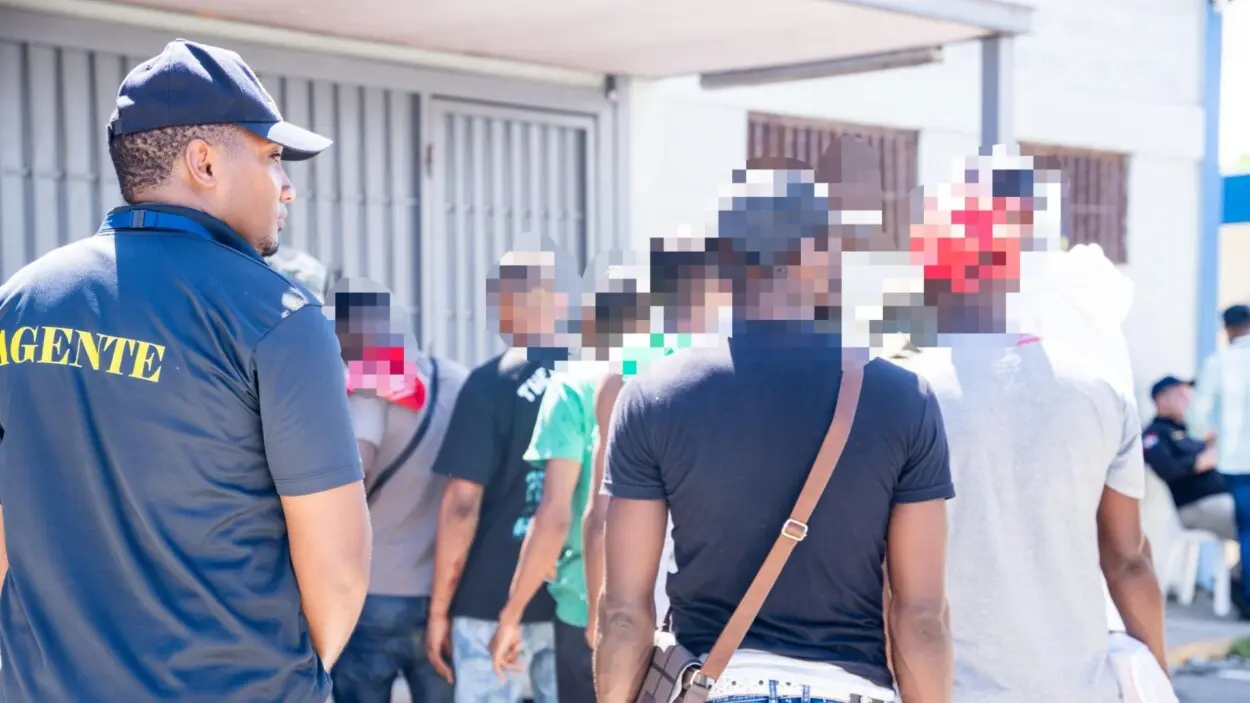Migración detiene a 1,131 haitianos indocumentados y deporta a otros 1,279 en operativos a nivel nacional
