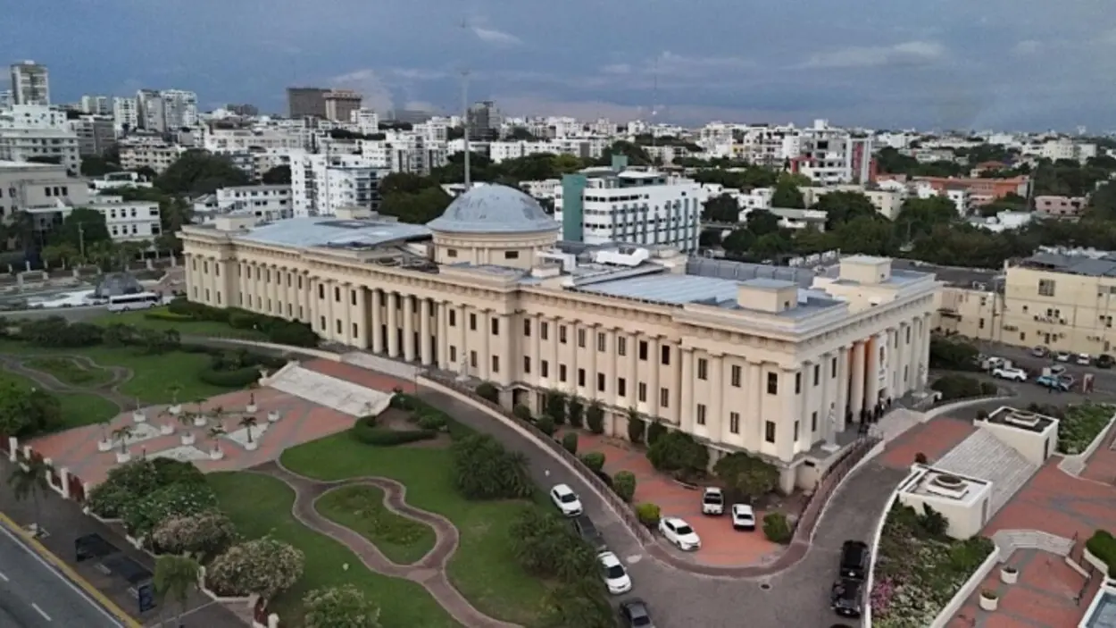 Ministerio de Cultura suspende funciones del FITE RD 2025 por efectos de la tormenta tropical Melissa