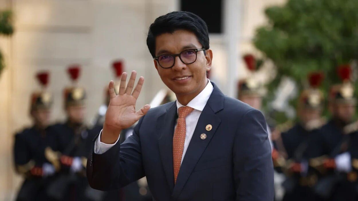 Presidente de Madagascar promete dimitir si no soluciona cortes de luz en un año