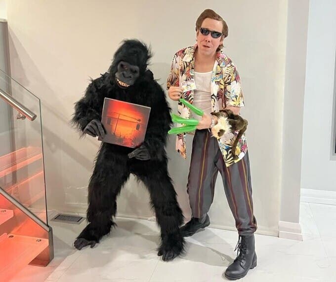 Romeo Santos se transforma en Ace Ventura para anunciar su nuevo álbum