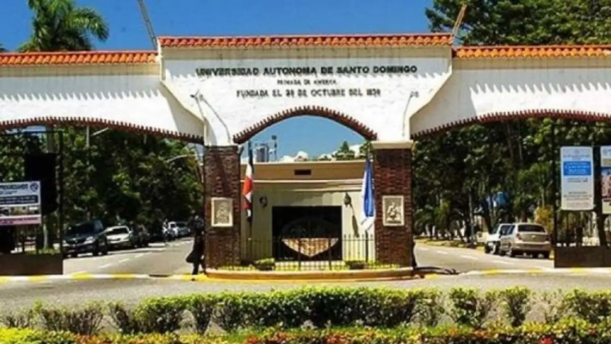 Se registra tiroteo dentro del campus de la UASD